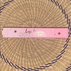 Creme eyeshadow